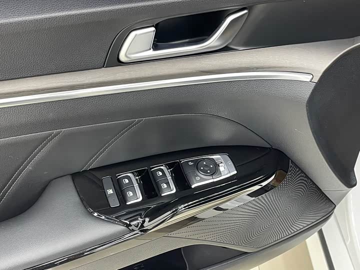 Kia K5 2021 2021款 270T CVVD 焕新版