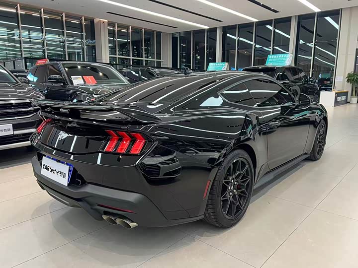 Ford Mustang 2024 2024款 2.3T EcoBoost 硬顶性能版