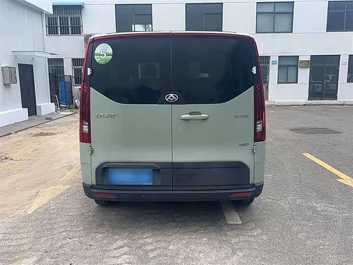 Maxus V70 2023 2023款 2.0T 精英版 手动短轴低顶 5/6座（125Ps）