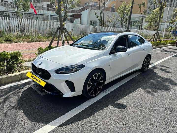 BMW 2 Series 2025 2025款 225L M运动曜夜套装