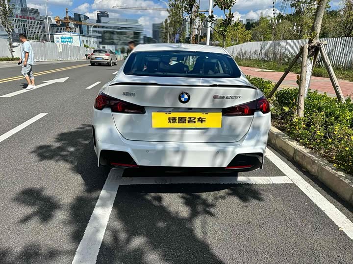 BMW 2 Series 2025 2025款 225L M运动曜夜套装