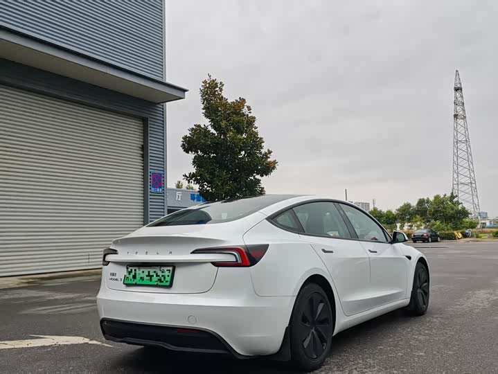 Tesla Model 3 2025 2025款 后轮驱动版
