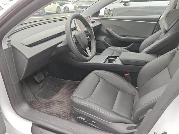 Tesla Model 3 2025 2025款 后轮驱动版