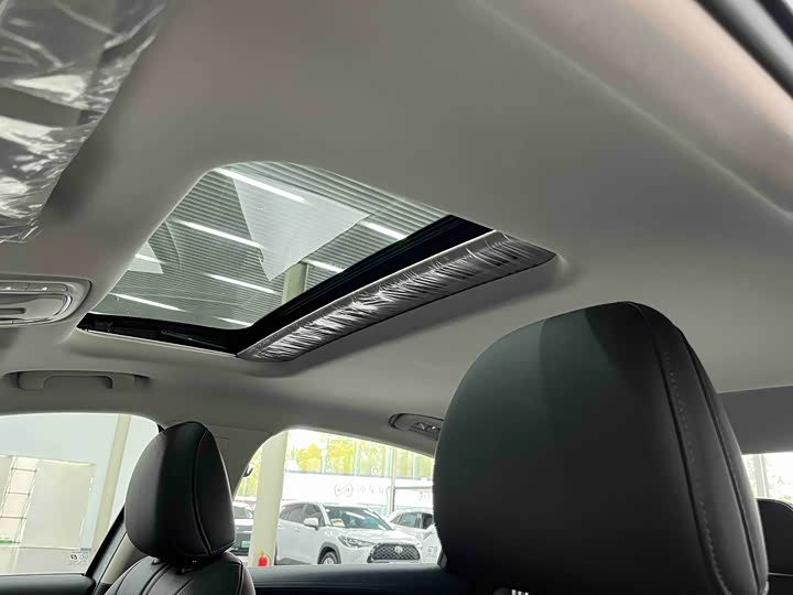 Roewe D7 2025 2025款 DMH 125km 世界冠军版