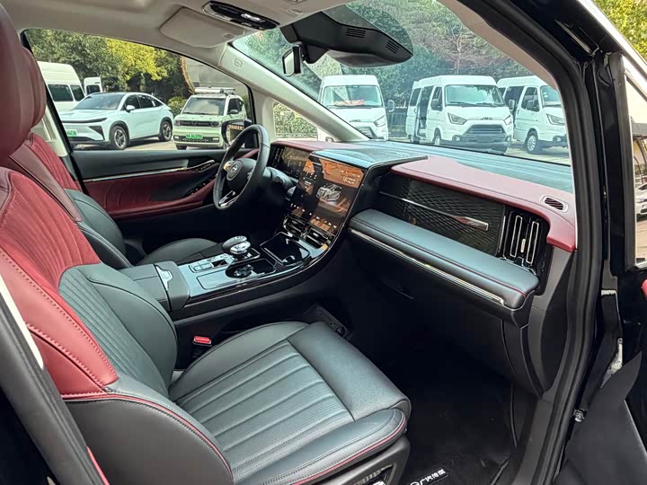 GAC Trumpchi E9 2024 2024款 E9 科技关爱版