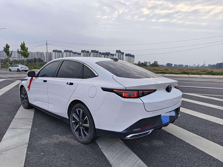 Changan Yida 2023 2023款 蓝鲸NE 1.5T GDI DCT领航型