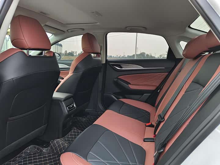 Changan Eado Plus 2024 2024款 PLUS 蓝鲸NE 1.4T GDI DCT高能版