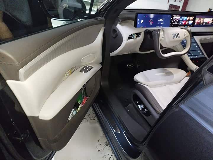 IM motors LS7 2023 2023款 100kWh Lux四驱版