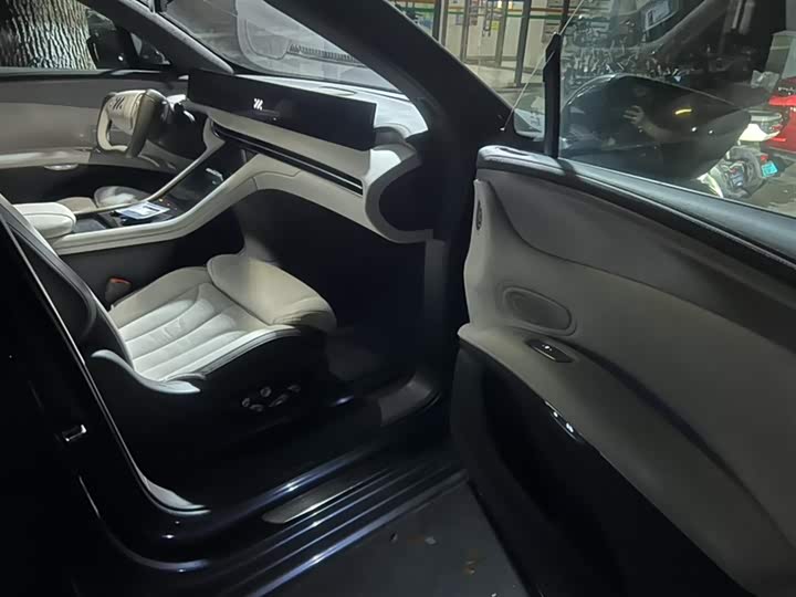 IM motors LS7 2023 2023款 100kWh Lux四驱版