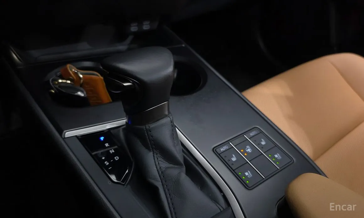 Lexus UX 2019 2.0 2WD