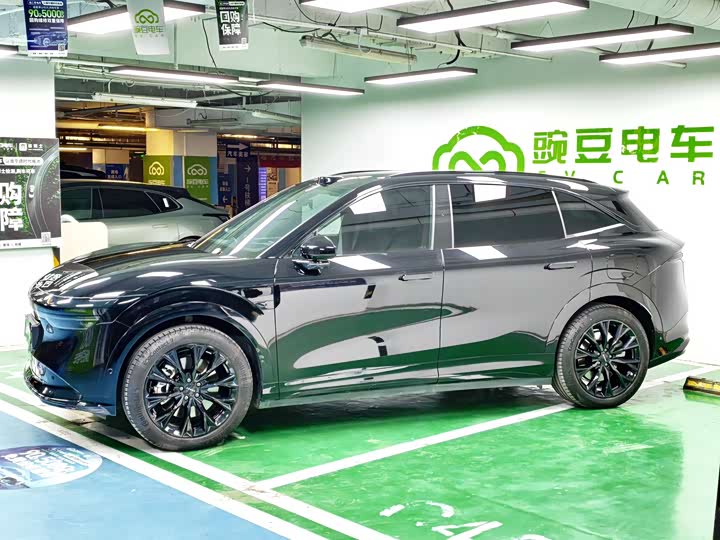 Zeekr 7X 2025 2025款 100kWh 长续航后驱智驾版