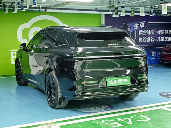 Zeekr 7X 2025 2025款 100kWh 长续航后驱智驾版