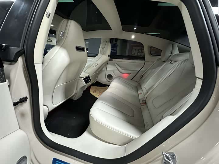 Luxeed S7 2025 2025款 705km Pro