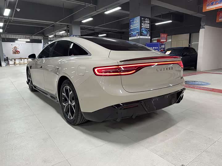 Luxeed S7 2025 2025款 705km Pro