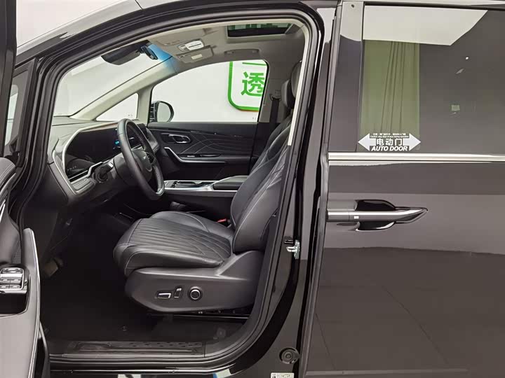 Maxus G90 2022 2022款 2.0T 星河七座版