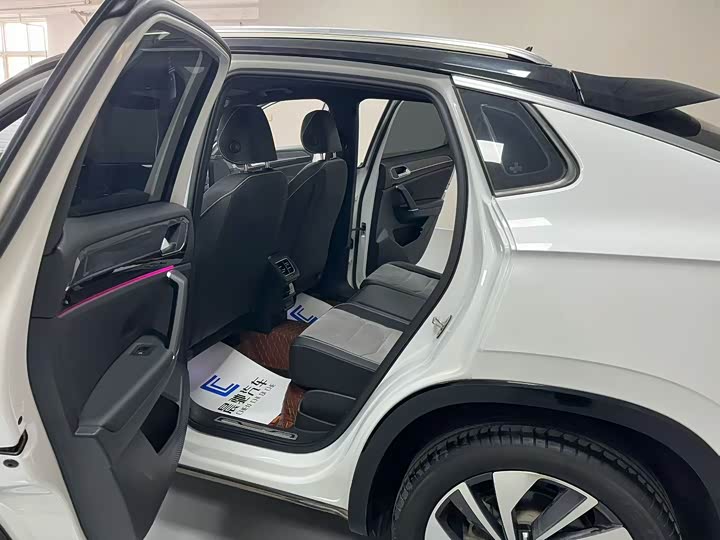 Volkswagen Tayron X 2020 2020款 330TSI 两驱旗舰智联版