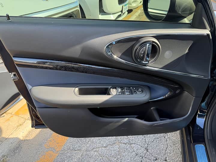 Mini Clubman 2023 2023款 改款 2.0T COOPER S 鉴赏家