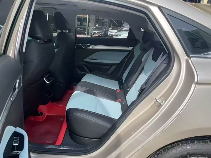 Geely Emgrand L 2022 2022款 1.4T CVT至尊型