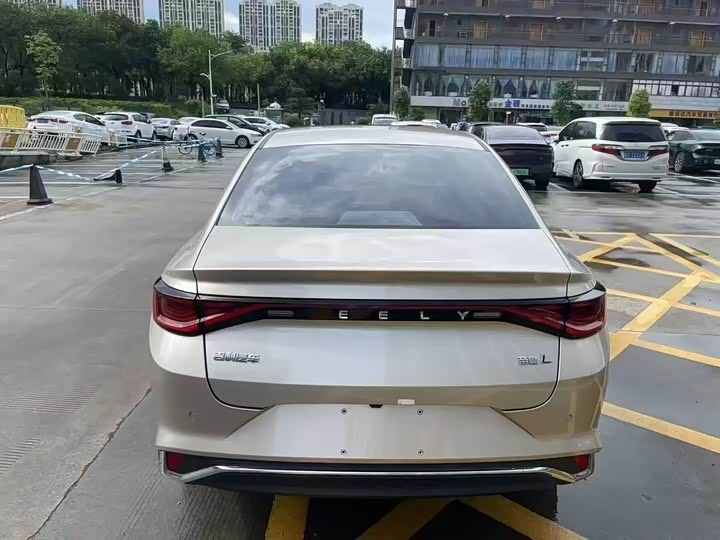 Geely Emgrand L 2022 2022款 1.4T CVT至尊型