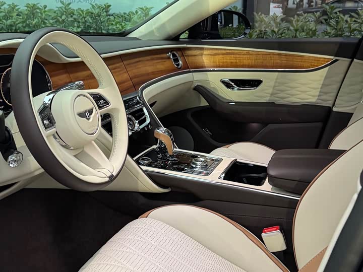 Bentley Flying Spur Hybrid 2022 2022款 2.9T V6 Hybrid