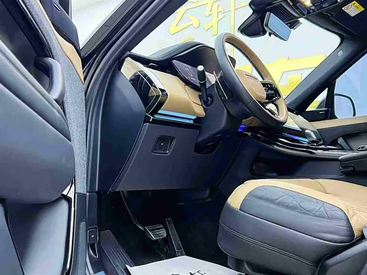 Land Rover Range Rover Sport 2024 2024款 400PS Dynamic SE