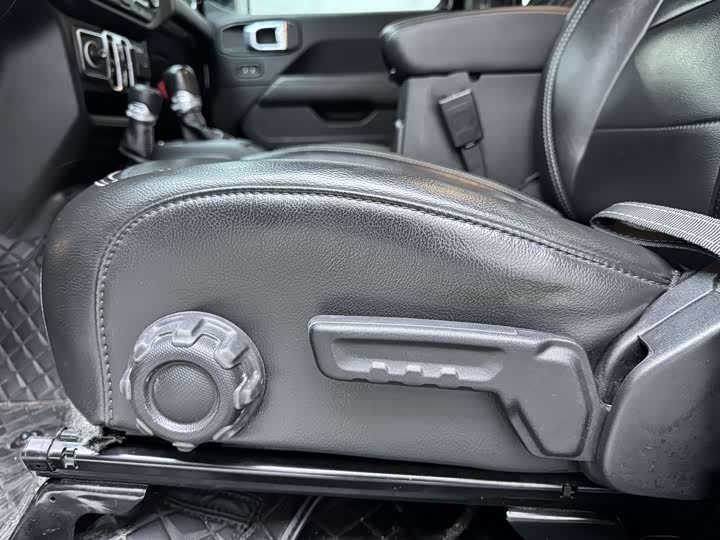 Jeep Gladiator 2022 2022款 3.6L 先行版