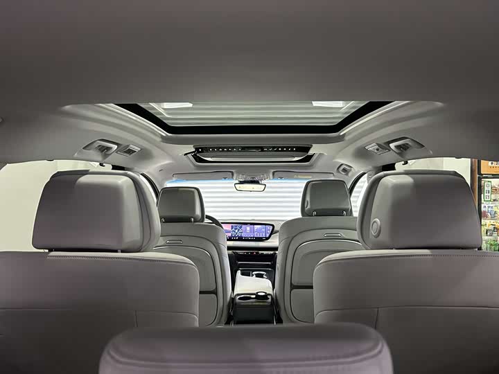 Buick GL8 ES 2025 2025款 陆尊 尊享版