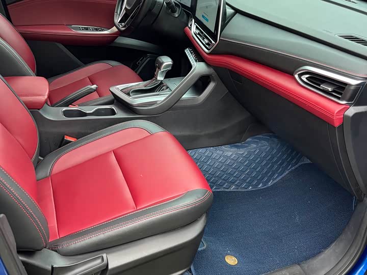 Maxus T90 2021 2021款 2.0T单增压 自动两驱高底盘舒享型长箱