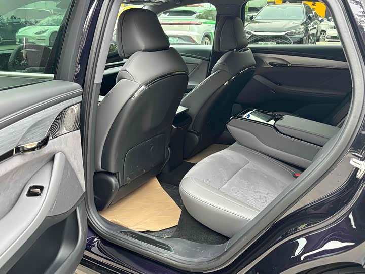 Voyah Passion 2024 2024款 PHEV 四驱超长续航旗舰版