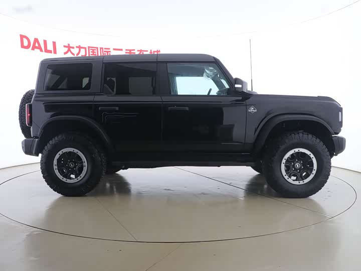 Ford Bronco 2024 2024款 2.3T 长滩大脚越野版