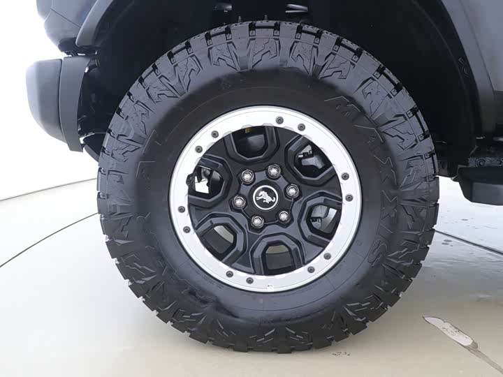 Ford Bronco 2024 2024款 2.3T 长滩大脚越野版