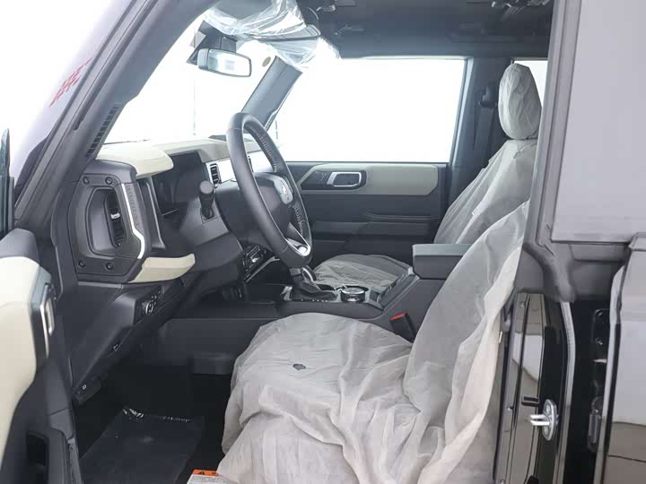 Ford Bronco 2024 2024款 2.3T 长滩大脚越野版