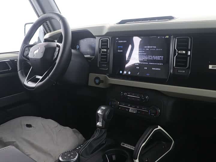 Ford Bronco 2024 2024款 2.3T 长滩大脚越野版