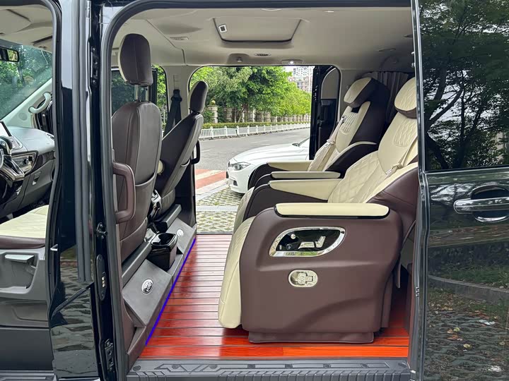 Ford Tourneo 2020 2020款 2.0T 自动精英版 国VI