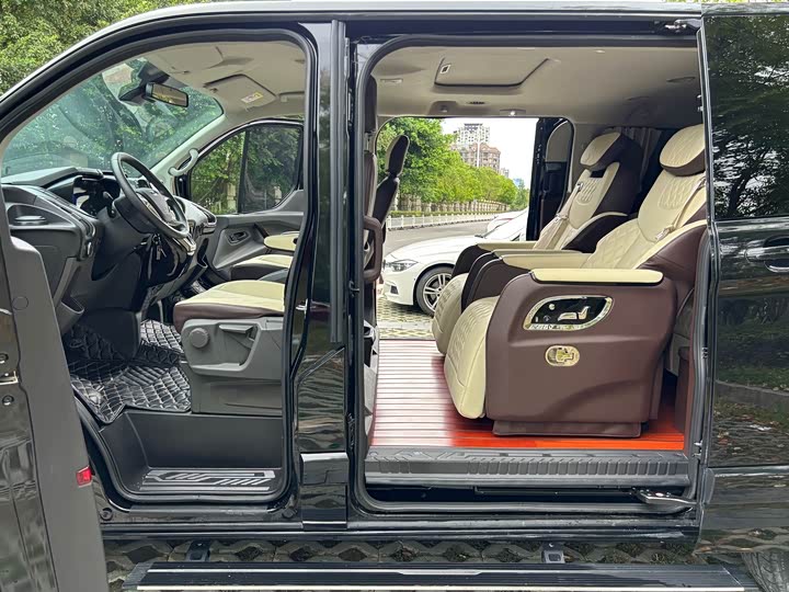 Ford Tourneo 2020 2020款 2.0T 自动精英版 国VI