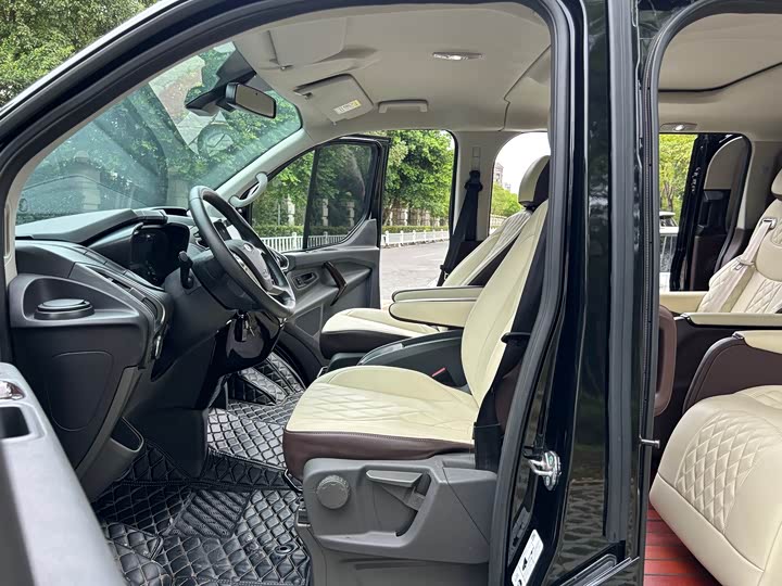 Ford Tourneo 2020 2020款 2.0T 自动精英版 国VI