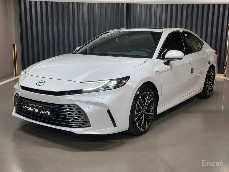 Toyota Camry 2024 2.5 XLE Hybrid