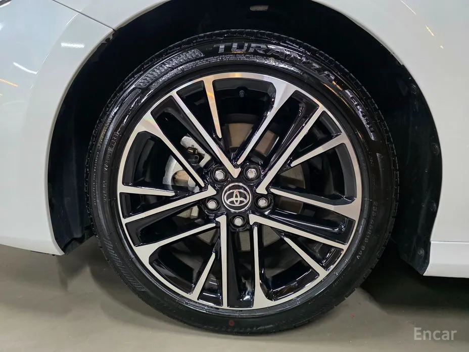 Toyota Camry 2024 2.5 XLE Hybrid