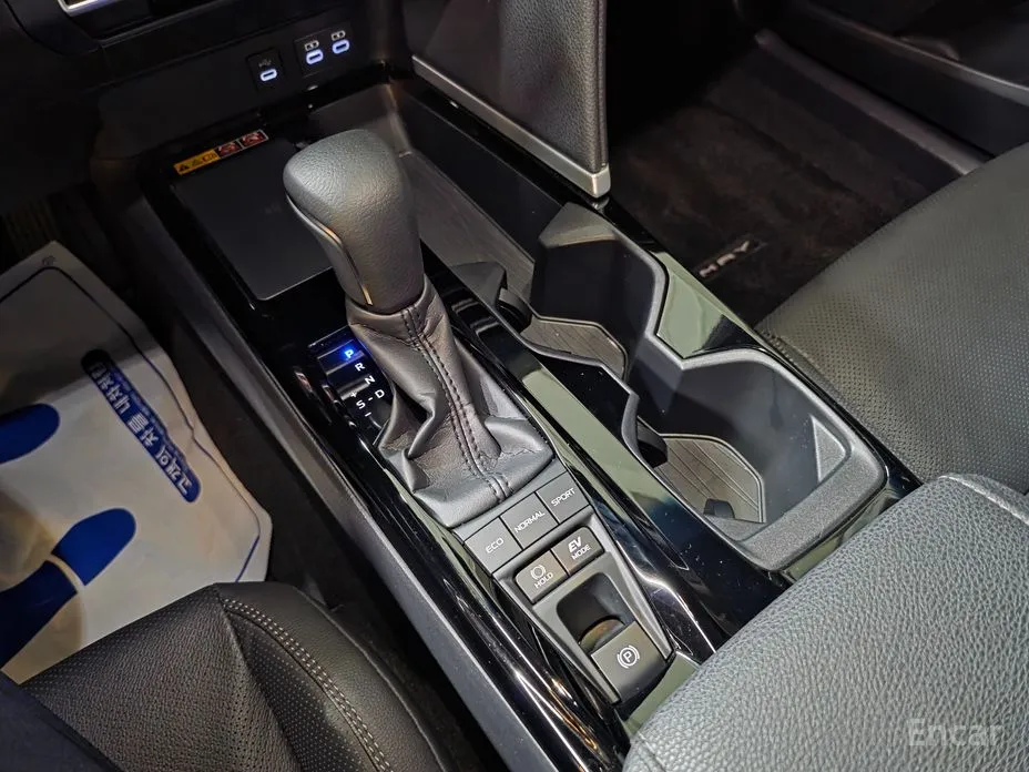 Toyota Camry 2024 2.5 XLE Hybrid