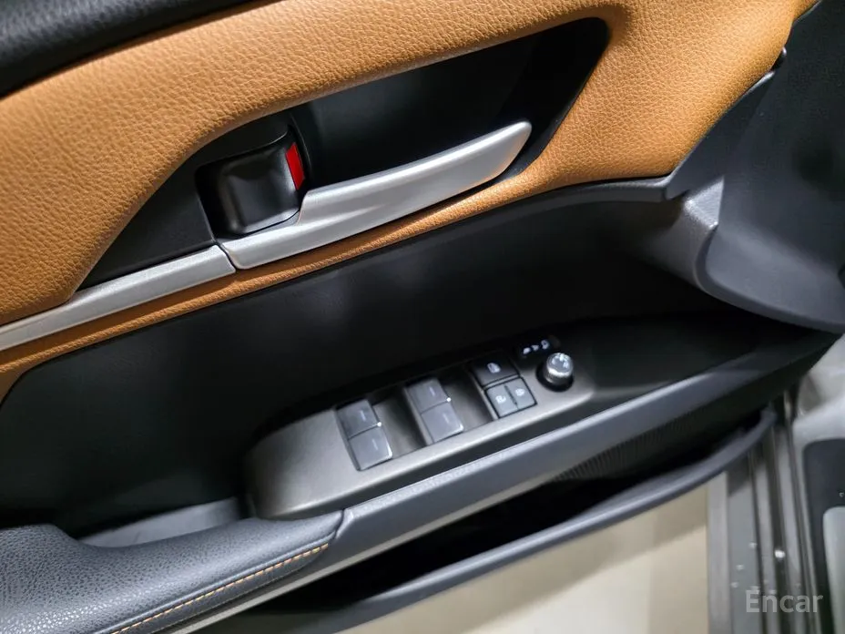 Toyota Camry 2024 2.5 XLE Hybrid