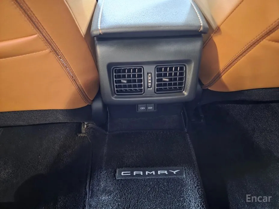 Toyota Camry 2024 2.5 XLE Hybrid