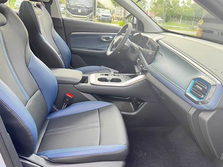 GAC Trumpchi GS3 2023 2023款 影速 270T 劲享版