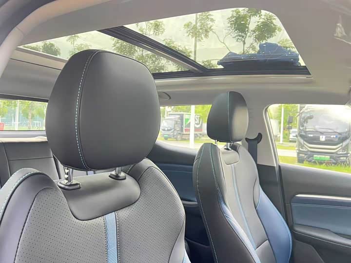 GAC Trumpchi GS3 2023 2023款 影速 270T 劲享版