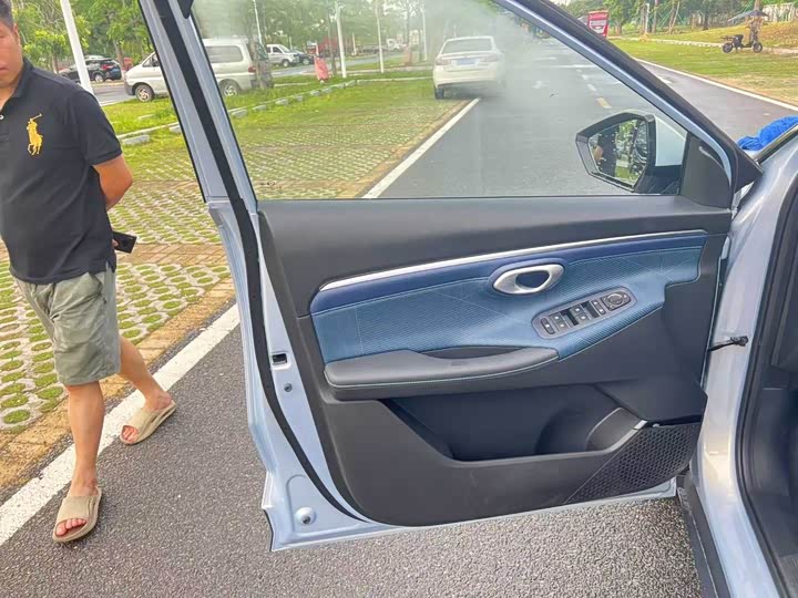 GAC Trumpchi GS3 2023 2023款 影速 270T 劲享版