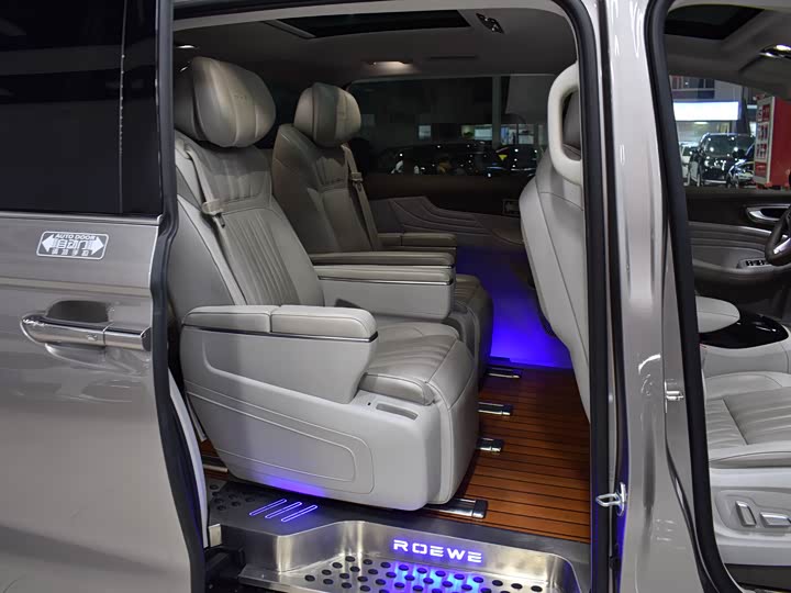 Roewe iMax 8 2023 2023款 400TGI 越享版