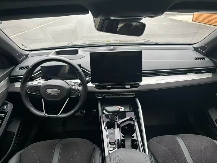 Geely Preface 2025 2025款 东方曜 2.0TD 望月版