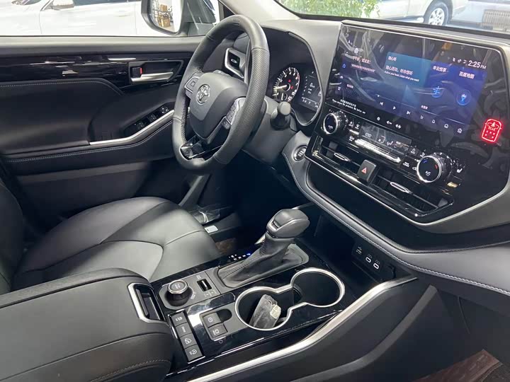 Toyota Highlander 2024 2024款 380T 四驱尊贵版 7座