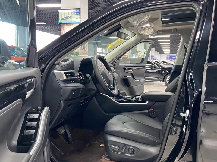 Toyota Highlander 2024 2024款 380T 四驱尊贵版 7座
