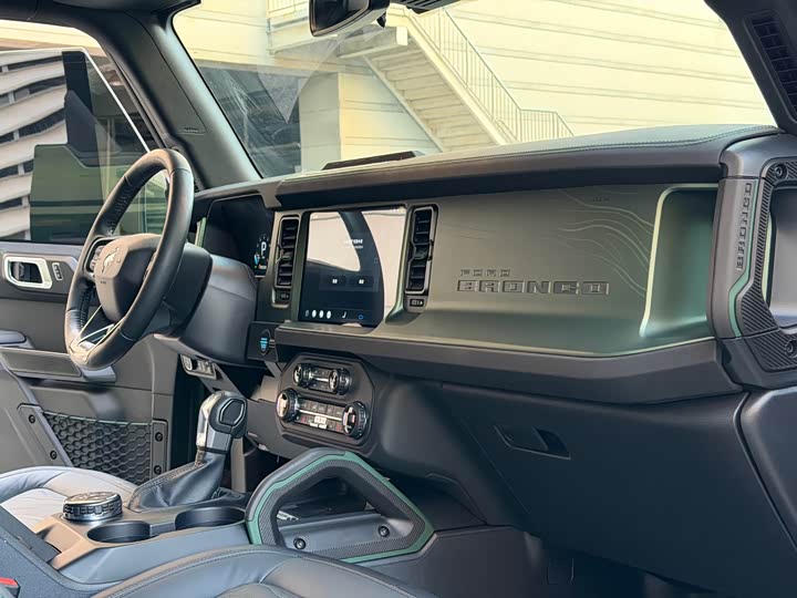 Ford Bronco 2024 2024款 2.3T 大沼泽地