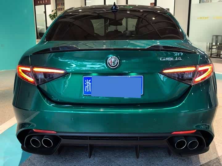 Alfa Romeo Giulia 2022 2022款 2.9T 四叶草版